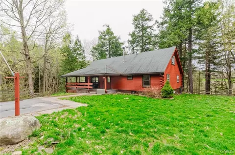 23563 Turkey Hollow Dr, Dexter, NY 13634
