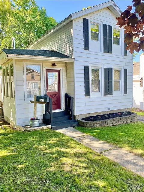 142 E Oneida St, Oswego, NY 13126