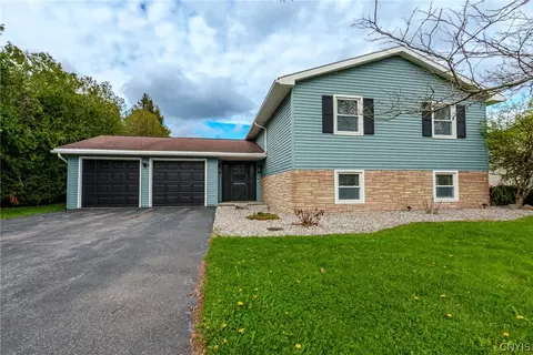 112 Manor Ln, Whitestown, NY 13424