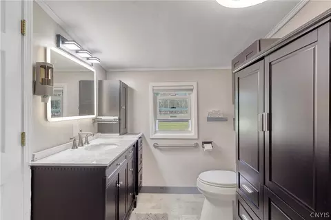 Bath - 2195 Kellogg Rd, Lysander, NY 13027 photo 2 of 2