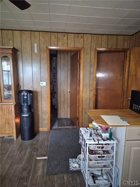 Entry Way - 9455 Boyd Rd, Annsville, NY 13471 photo 2 of 3