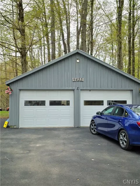Exterior - 9455 Boyd Rd, Annsville, NY 13471 photo 3 of 5