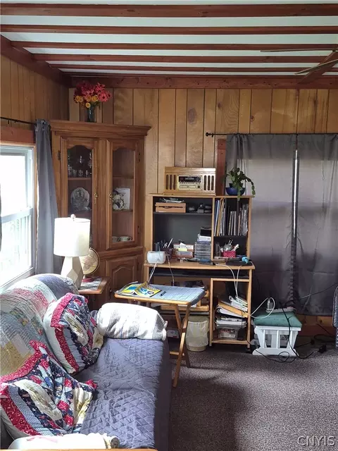 Living - 9455 Boyd Rd, Annsville, NY 13471 photo 2 of 4