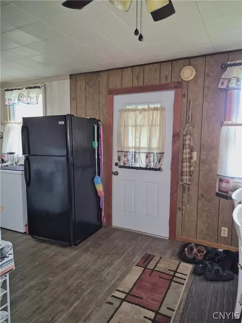 Entry Way - 9455 Boyd Rd, Annsville, NY 13471 photo 3 of 3