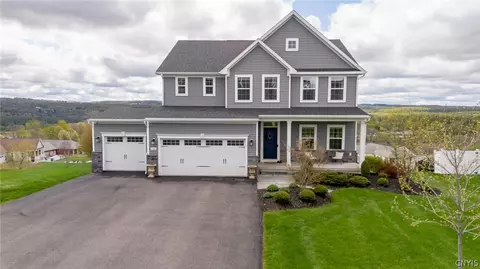5547 Rolling Mdws, Camillus, NY 13031