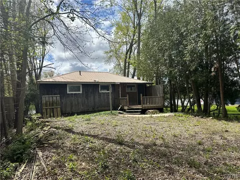 3338 Hayes Rd, Lysander, NY 13027