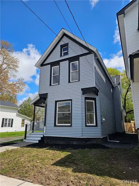34 Gaylord St, Auburn, NY 13021