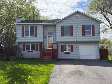 78 Ferndale Ln, Minoa, NY 13116