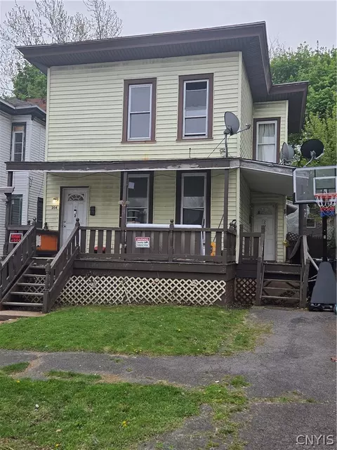 204 Beecher St, Syracuse, NY 13203
