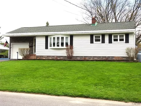 8 Lansing Pl, Boonville, NY 13309