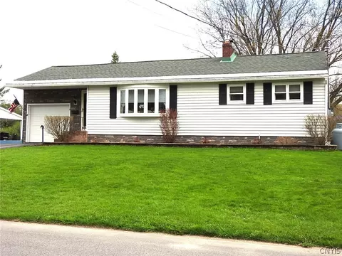 8 Lansing Pl, Boonville, NY 13309