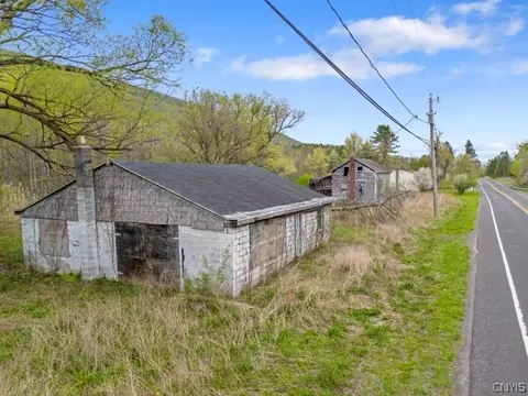2255 Tully Farms Rd, Lafayette, NY 13159