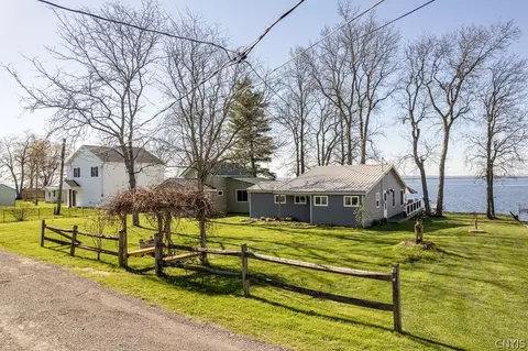 28 Hickory Point Rd, Cleveland, NY 13042