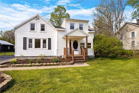 9296 Mallory Rd, New Hartford, NY 13413