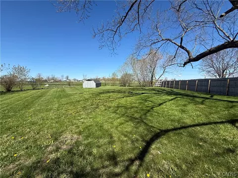 430 Ambrose St, Hounsfield, NY 13685