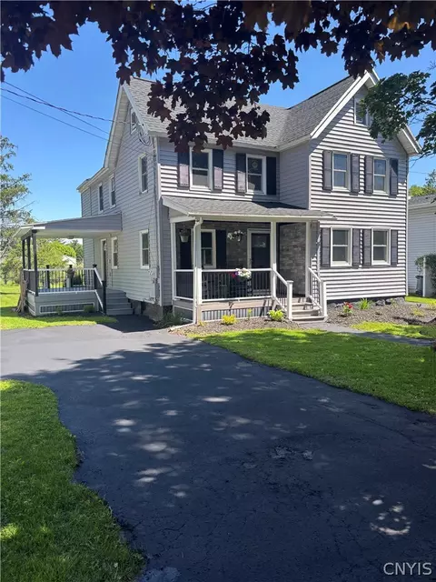 15 Hockeborne, Auburn, NY 13021
