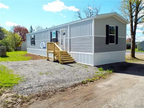 4294 Caledonia Avon Rd, Caledonia, NY 14423