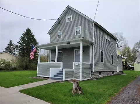 1312 Huntington St, Watertown, NY 13601