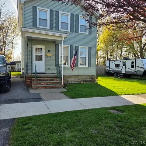 8 E 5th St, Oswego, NY 13126
