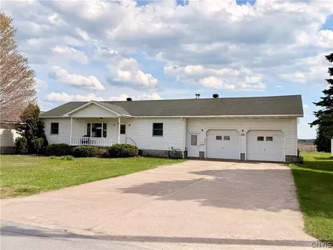 6986 William St, New Bremen, NY 13327