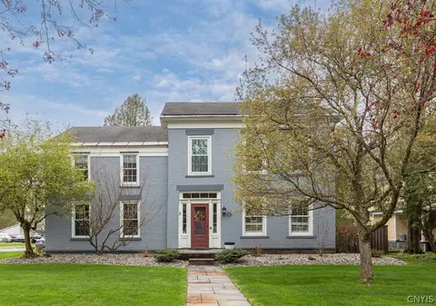 62 Broad St, Hamilton, NY 13346