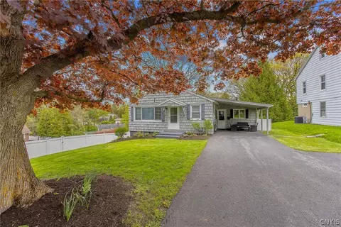 103 Chaumont Dr, Geddes, NY 13209
