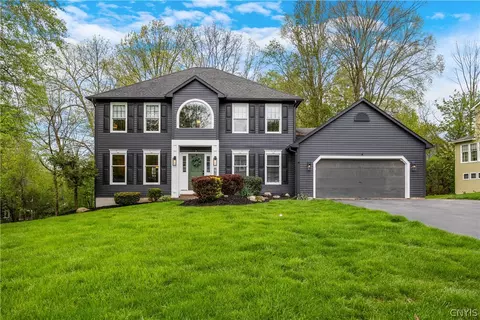 7655 Beakman Ln, Lysander, NY 13027