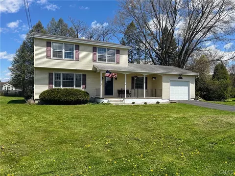 8 Parkwood Cir, Cortland, NY 13045
