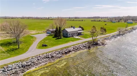 27846 Dablon Point Rd, Cape Vincent, NY 13618