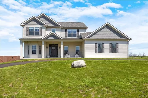 2100 Harkins Ln, Lysander, NY 13027