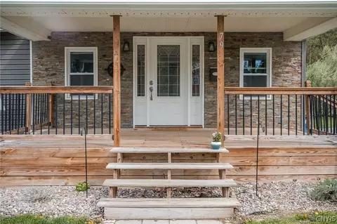 Exterior - 79 E Oneida St, Lysander, NY 13027 photo 3 of 6