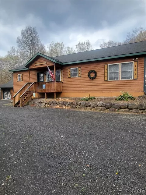 119 Dakota Rd, Webb, NY 13420