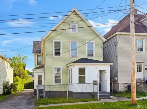 1023 Wager St, Utica, NY 13502