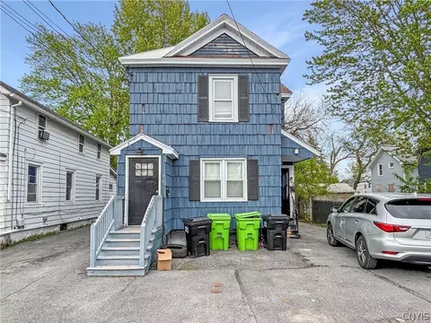 102 Woodbury Ave, Salina, NY 13206