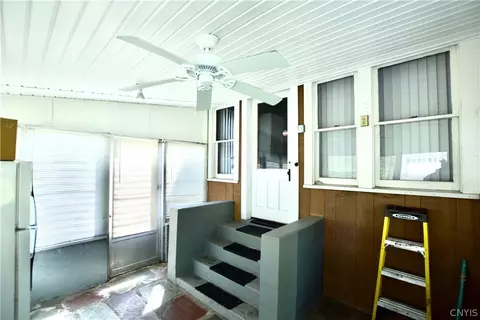 Exterior - 30 W Oneida St, Lysander, NY 13027 photo 4 of 9
