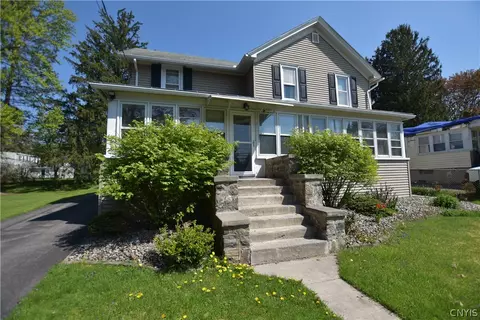 30 W Oneida St, Lysander, NY 13027
