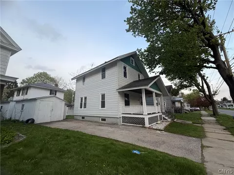 628 W Thomas St, Rome, NY 13440