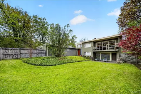 Exterior - 327 Kimber Rd, Syracuse, NY 13224 photo 7 of 8