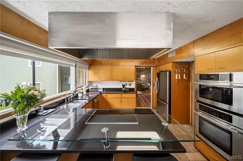 Kitchen - 327 Kimber Rd, Syracuse, NY 13224 photo 2 of 4