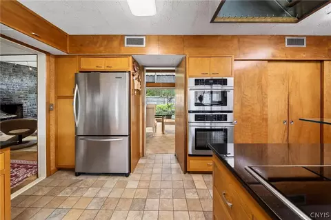 Kitchen - 327 Kimber Rd, Syracuse, NY 13224 photo 4 of 4