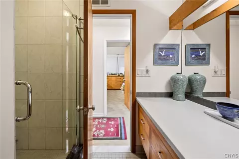 Bath - 327 Kimber Rd, Syracuse, NY 13224 photo 4 of 5