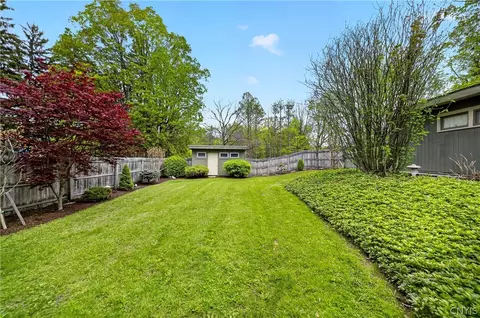 Exterior - 327 Kimber Rd, Syracuse, NY 13224 photo 6 of 8