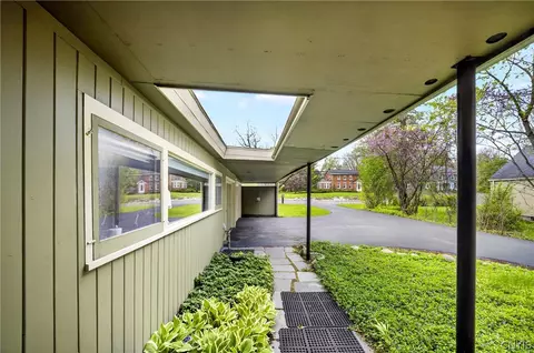 Exterior - 327 Kimber Rd, Syracuse, NY 13224 photo 8 of 8