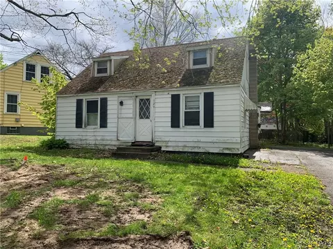 724 Ontario St, Fulton, NY 13069