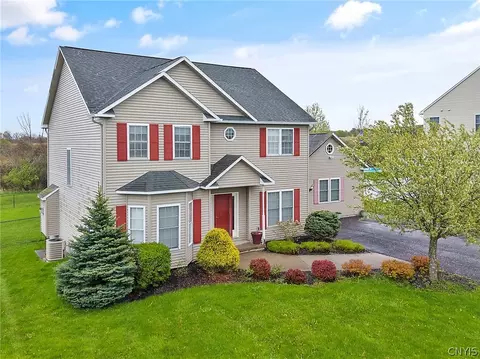 4702 Manor Hill Dr, Onondaga, NY 13215