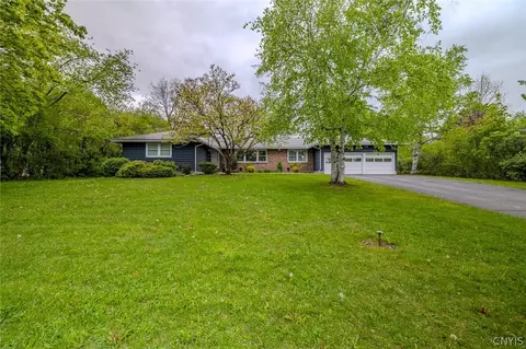 5063 Highbridge Ln, Fayetteville, NY 13066