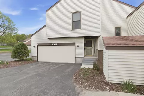 502 Woburn Dr, Camillus, NY 13031