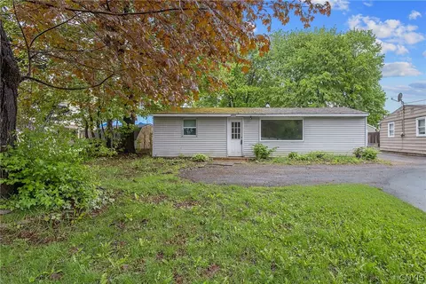 103 Stinson St, Geddes, NY 13209