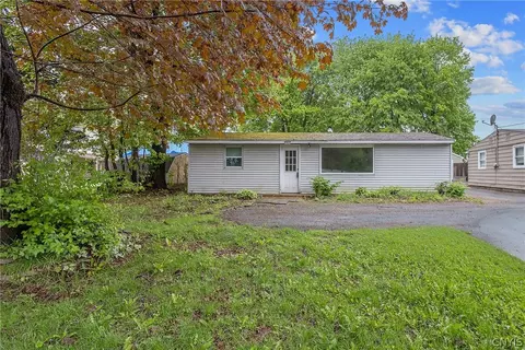 103 Stinson St, Geddes, NY 13209