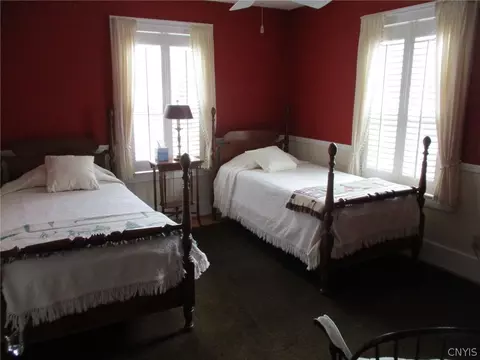 Bedroom - 460 Brattle Rd, Syracuse, NY 13203 photo 3 of 5